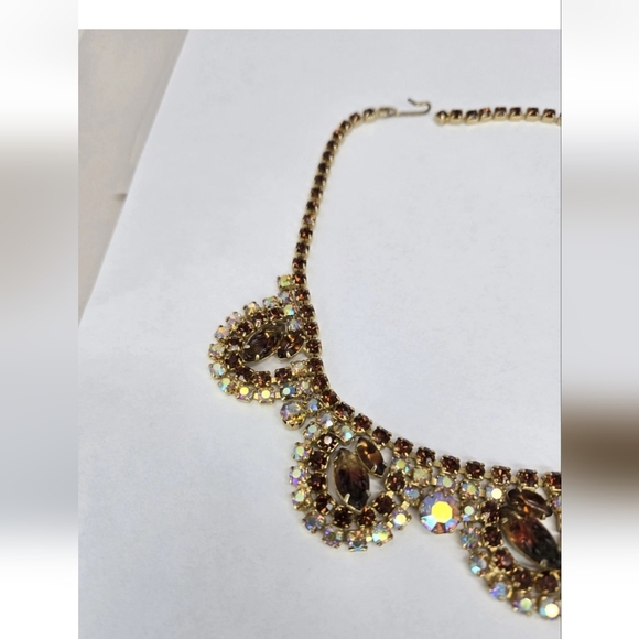 Topaz Aurora Borealis Rhinestone 1950 Choker With Molded Art Glass Leave **READ* - Picture 2 of 10